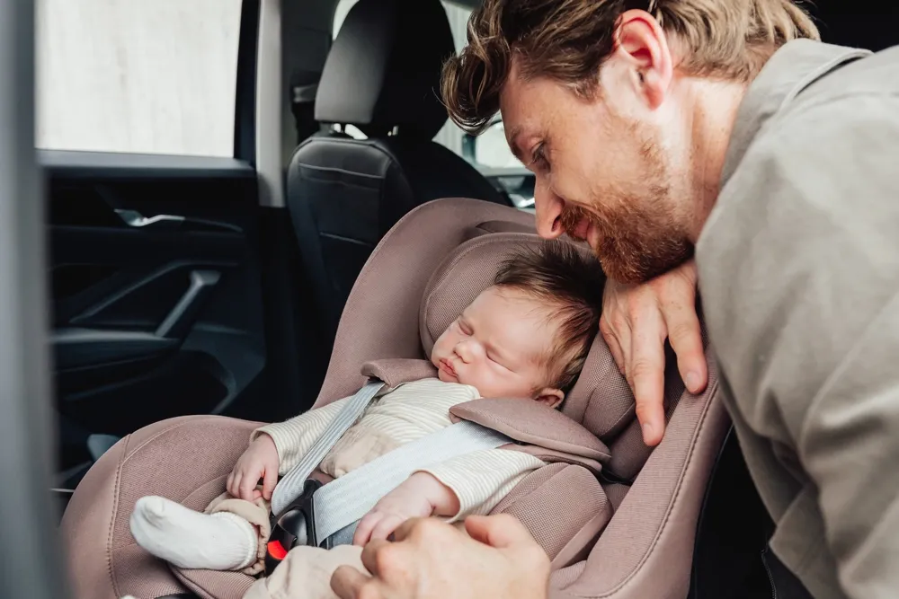 Britax Römer Dualfix PRO Deep Grey